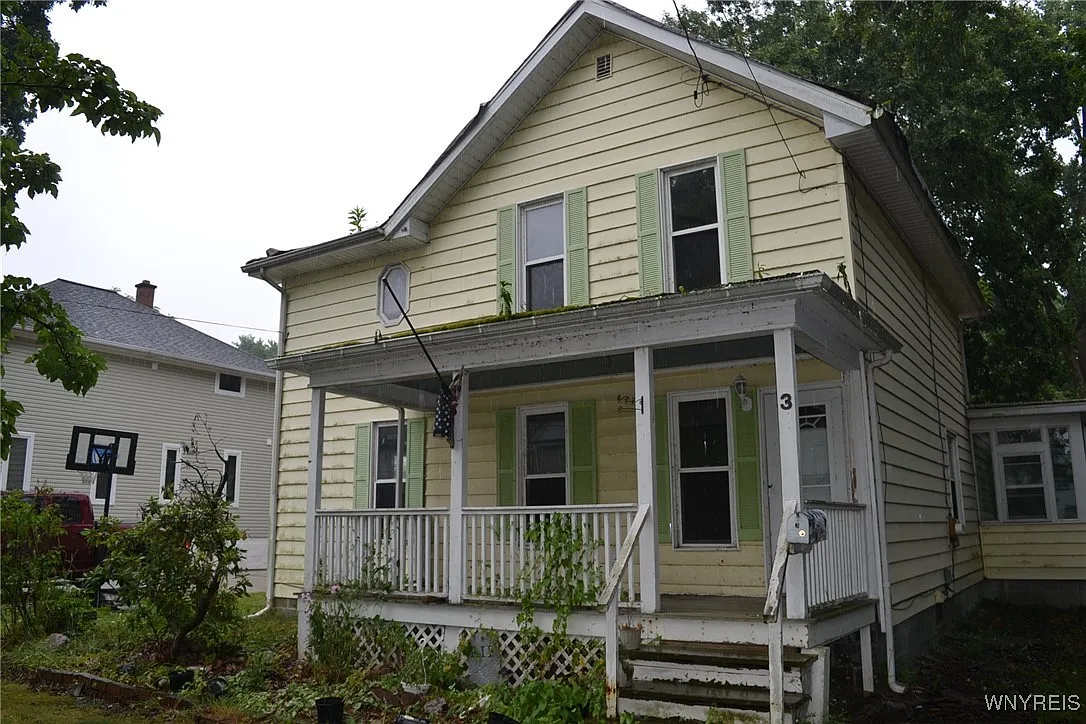 3 Jaekle Ave photo 1