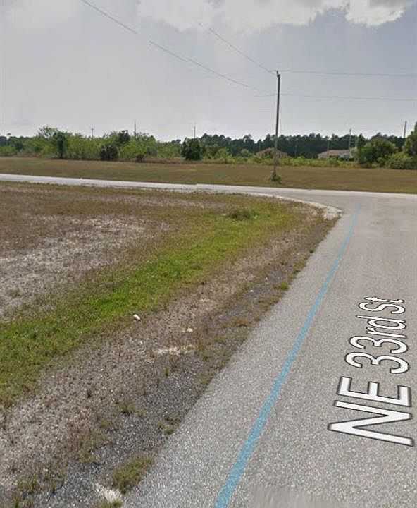 2nd image of 918 NE 33rd St
