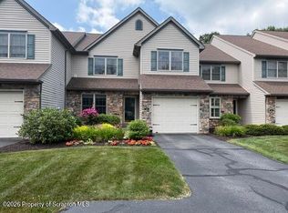 21 Hedge Row Run, Clarks Summit, PA 18411