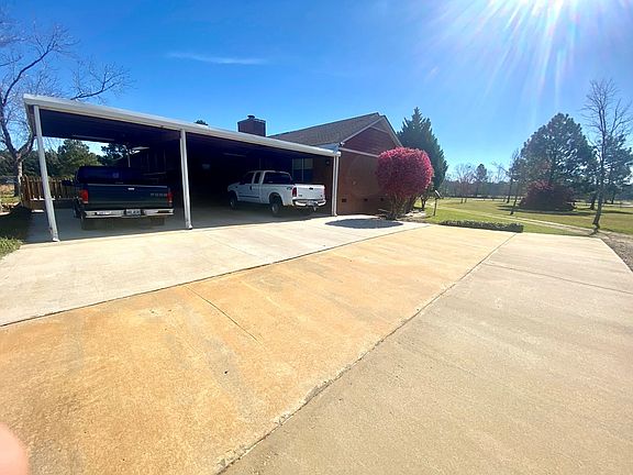 3rd image of 2047 Highway 195