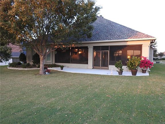 3rd image of 9721 Amber Ct