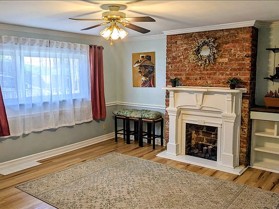 3rd image of 2109 Salisbury St