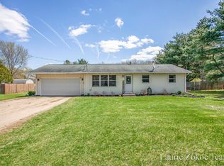 37 Mead St, Hastings, MI 49058