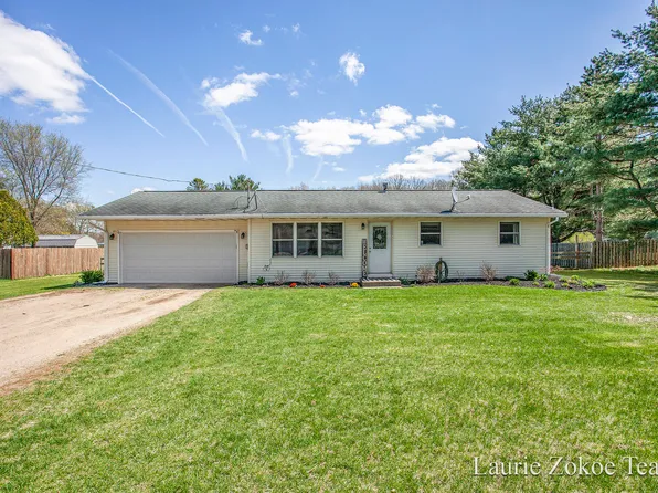 37 Mead St, Hastings, MI 49058