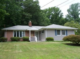 74 Woolsley Ave, Trumbull, CT 06611