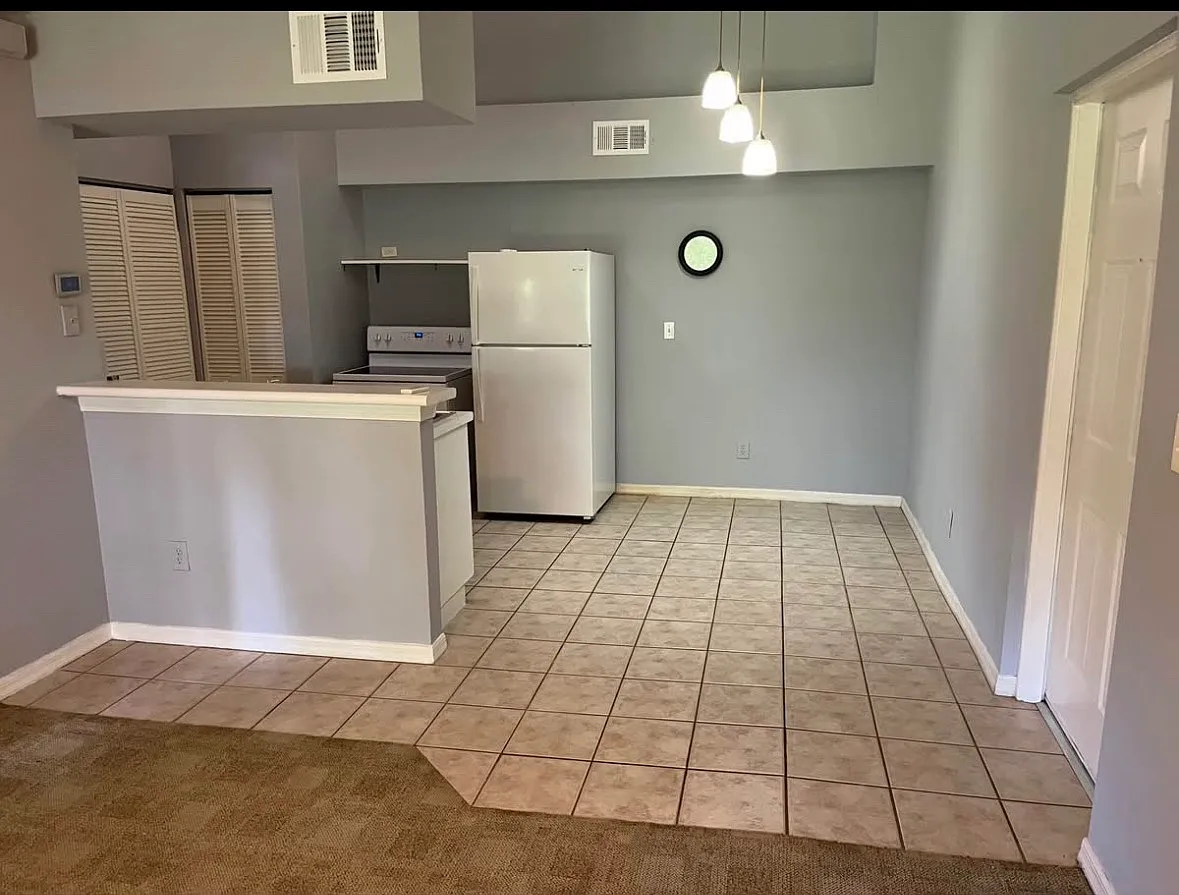 1 bed, 725 sqft, $1,500 — Photo 3