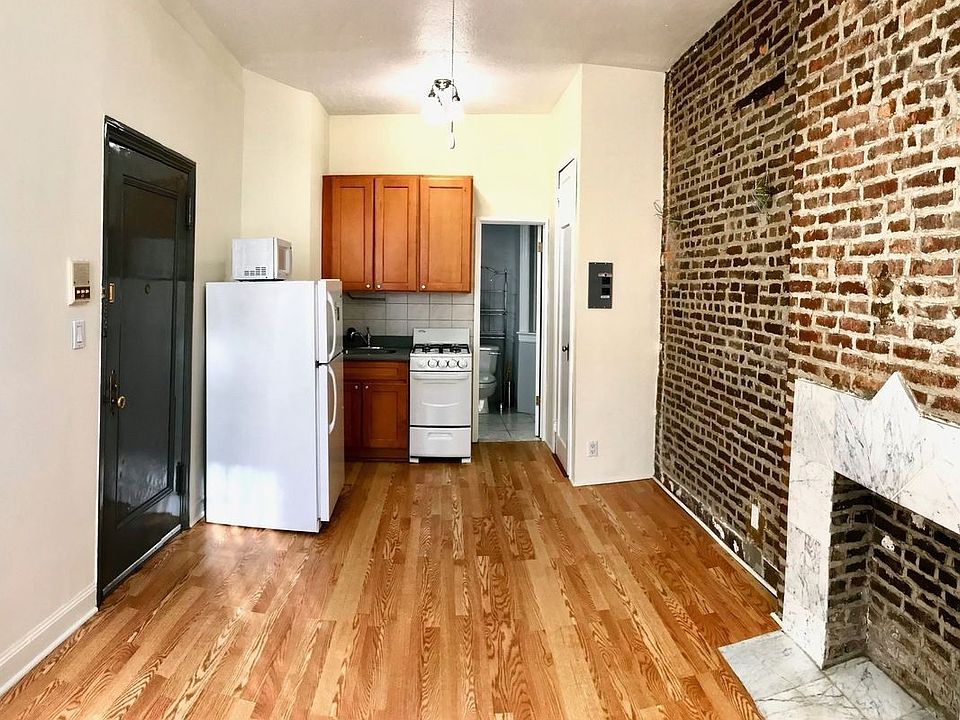 1st image of 481 Warren St APT 1A