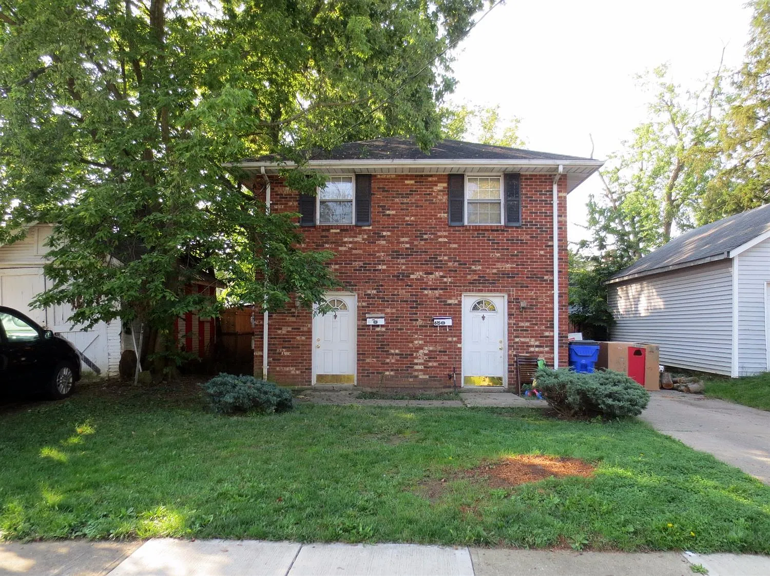 615 Elvin Ave photo 1