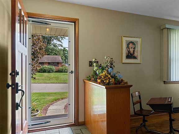 3rd image of 205 Brook Hill Ave