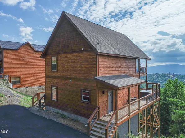 2868 Eagle Crest Way, Sevierville, TN 37876