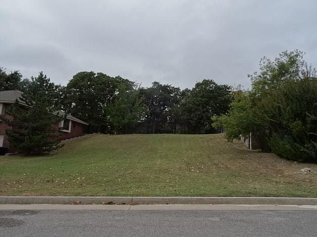 2nd image of 1601 Brown Oaks Dr Lot 15