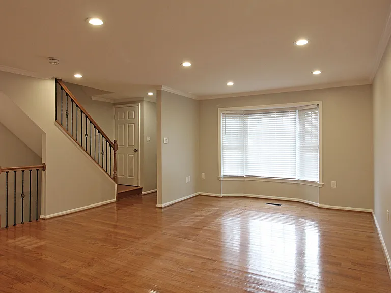 4427 Holly Ave — Photo 5