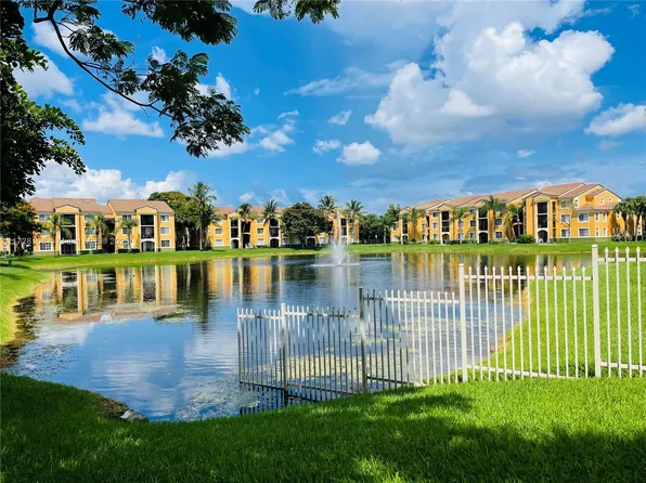 2201 W Preserve Way APT 201, Hollywood, FL 33025