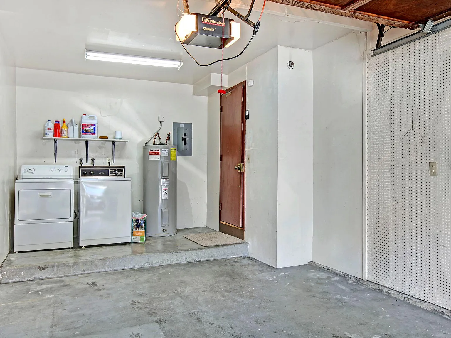 2 bed, 1.5 bath, 1200 sqft, $2,695 — Photo 4