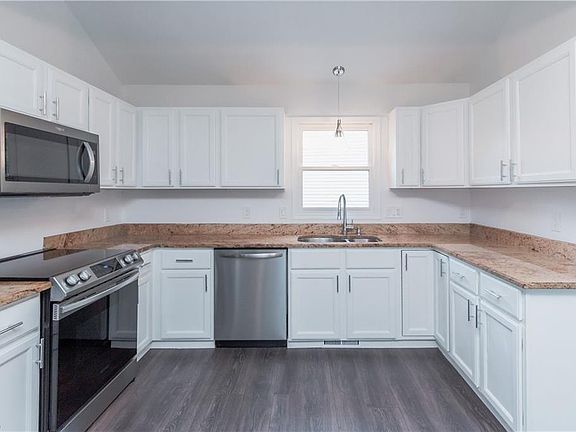 5th image of 8500 Eaton Dr