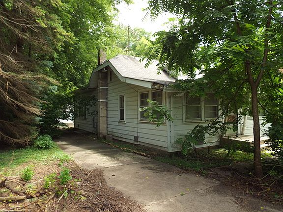 2nd image of 25530 W Oakland Dr
