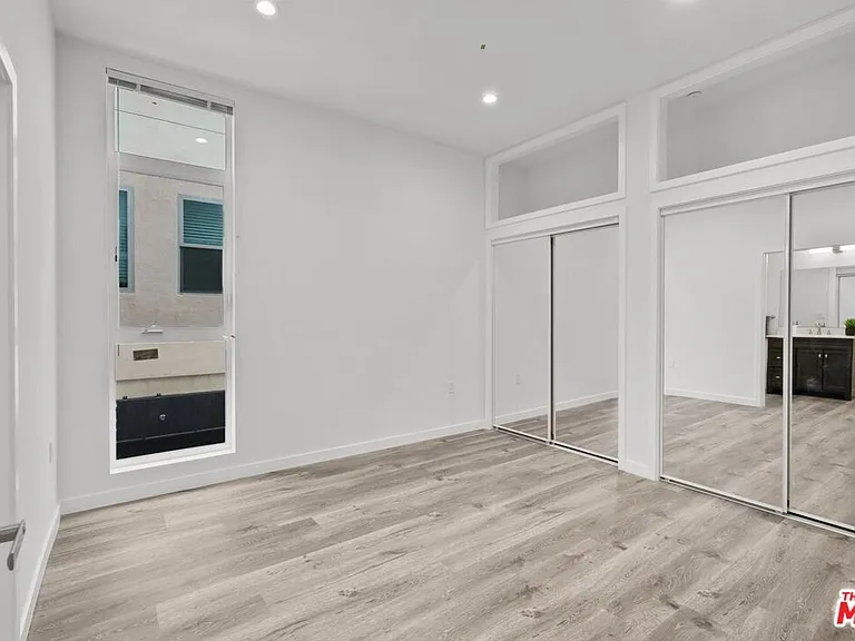 5114 Cahuenga Blvd #1 — Photo 8