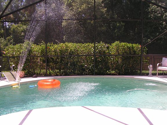 Screened in Pool