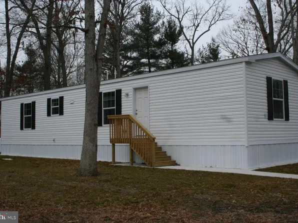 57 E Quilleytown Rd #B-11, Penns Grove, NJ 08069