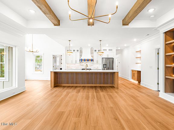 2nd image of 315 NE 56th Street