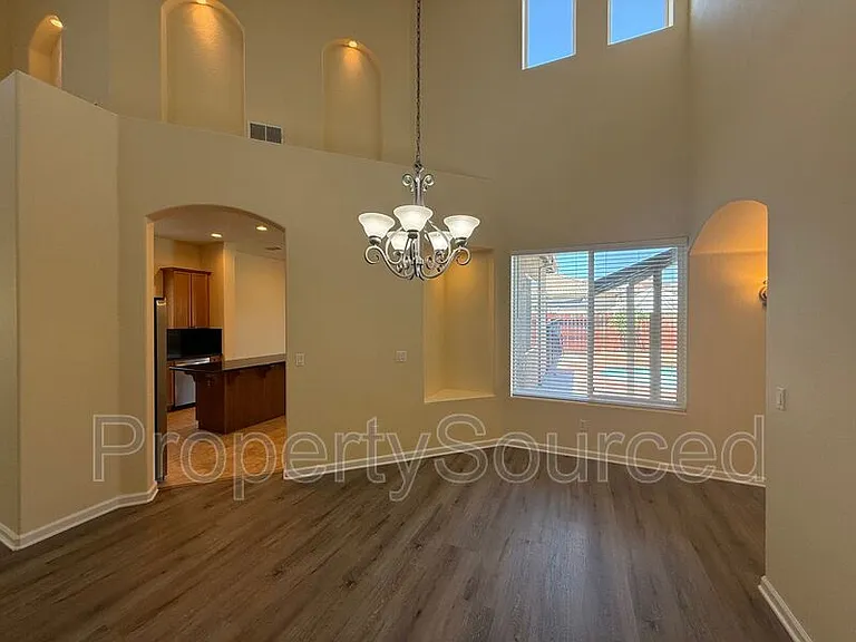 1633 Sparrowhawk St — Photo 8