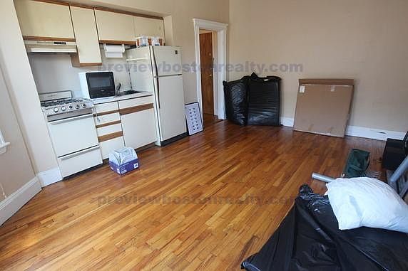 2nd image of 1330 Commonwealth Ave #Ta12
