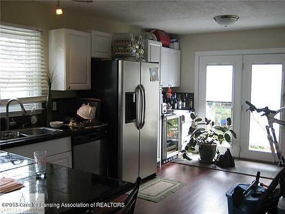 4th image of 1656 E Greencrest Ave