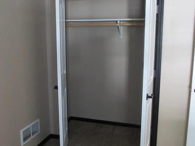 1403 Nottingham Dr — Photo 37
