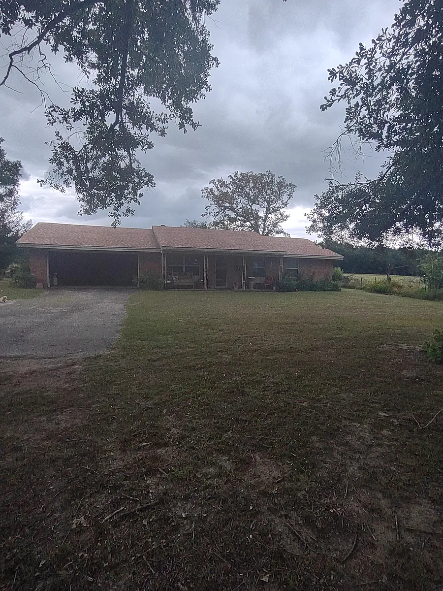 Building Photo - 255 Private Rd