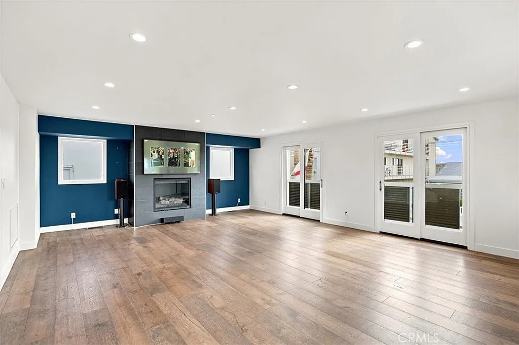 4 bed, 3.5 bath, 2900 sqft, $14,000 — Photo 4