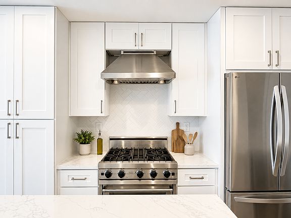 3rd image of 1208 E Kennedy Blvd #617E