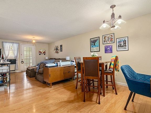 3rd image of 143 Heritage Dr #143