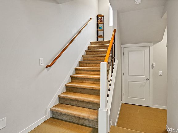 4th image of 23000 NE 8th St Unit G-1