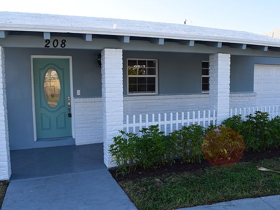 2nd image of 208 Linda Ln