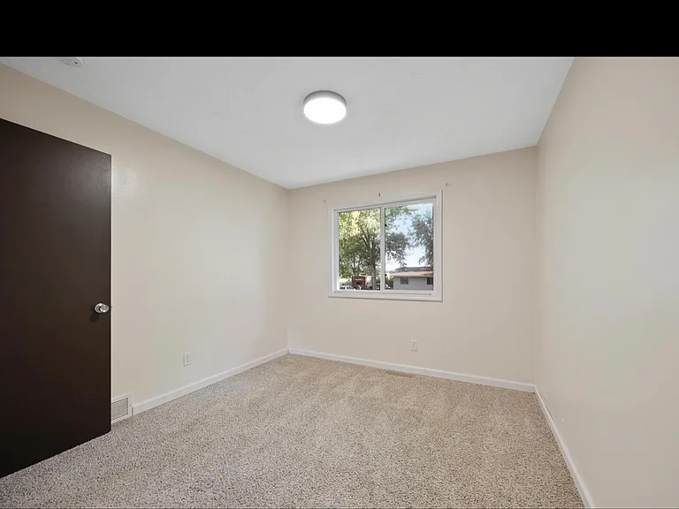 642 Northgate Dr — Photo 9