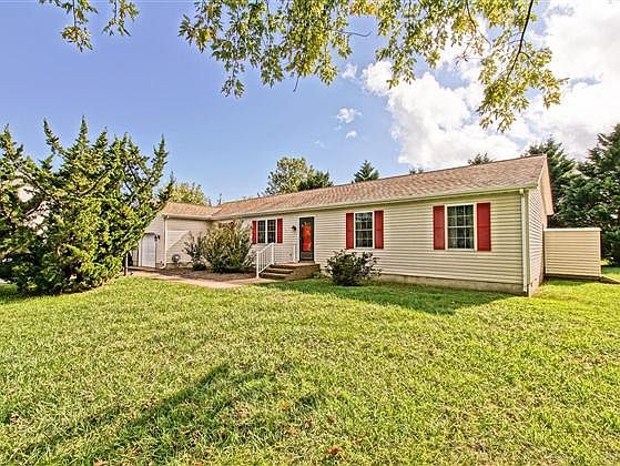 1st image of 6 Vassar Dr