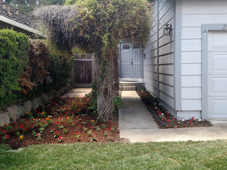 1st image of 2939 Liberty Dr