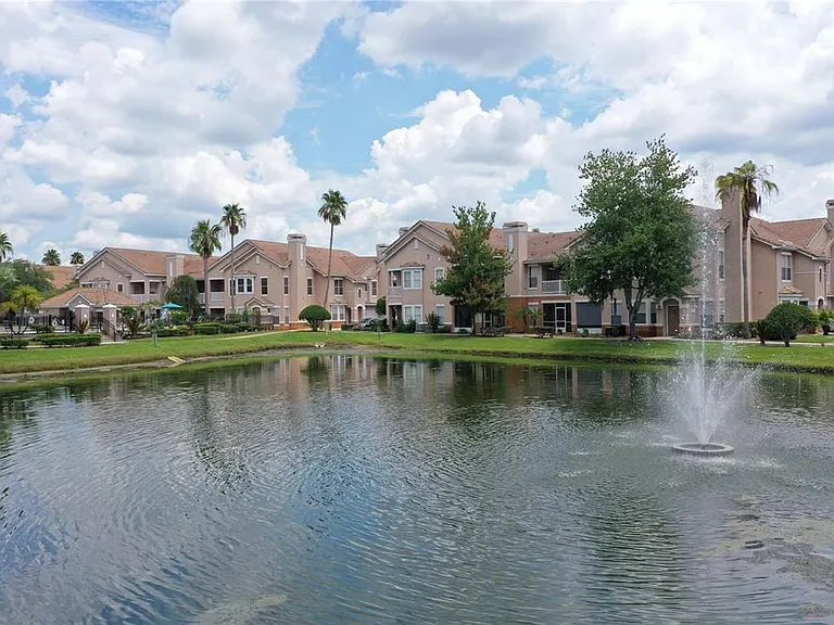 18046 Villa Creek Dr — Photo 23