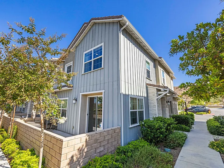 22760 Harmony Dr — Photo 41