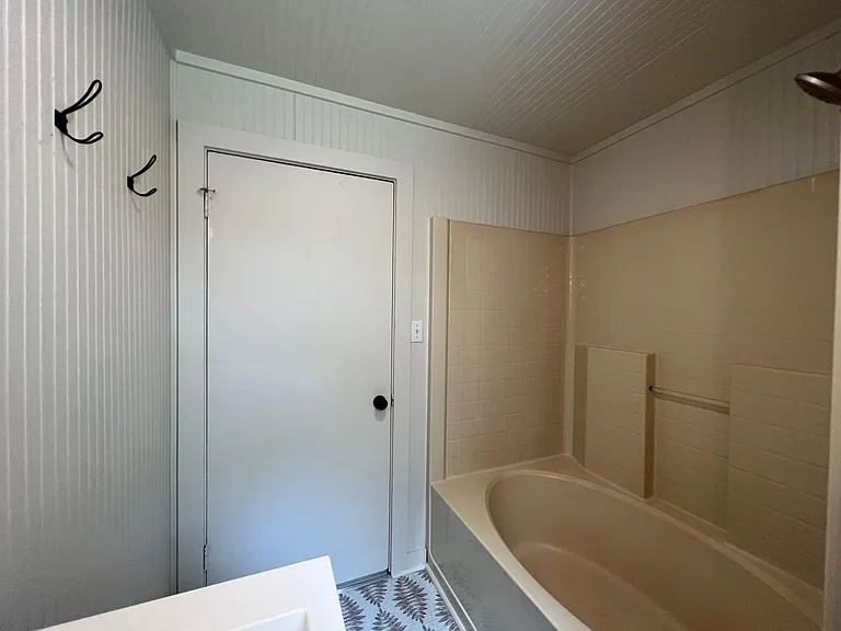 195 Richland St — Photo 13