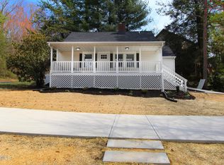 8964 Maple Ridge Ln, Knoxville, TN 37923