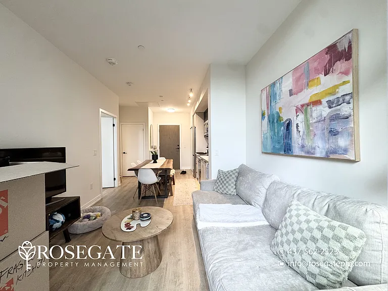 2300 Saint Clair Ave W #116 — Photo 9