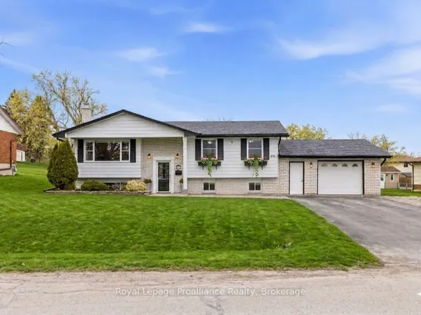 836 Stewart Dr, Peterborough, ON K9J 7R4