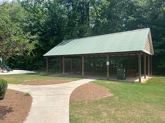 Neighborhood amenities