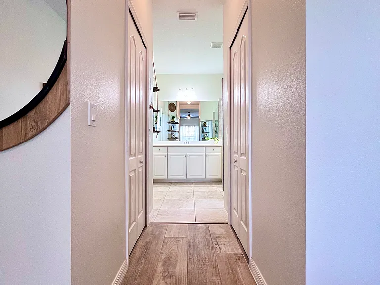 4846 Lake Breeze Ter — Photo 8