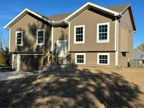 201 S Devin St, Lone Jack, MO 64070
