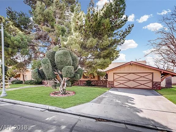 2nd image of 2305 Driftwood Dr