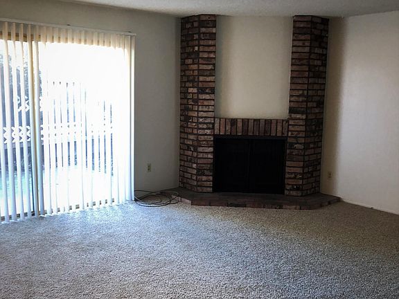 3rd image of 202 Estates Dr APT A