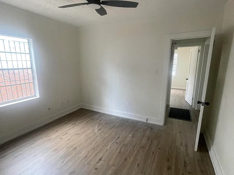2157 Ludlow Ave — Photo 5