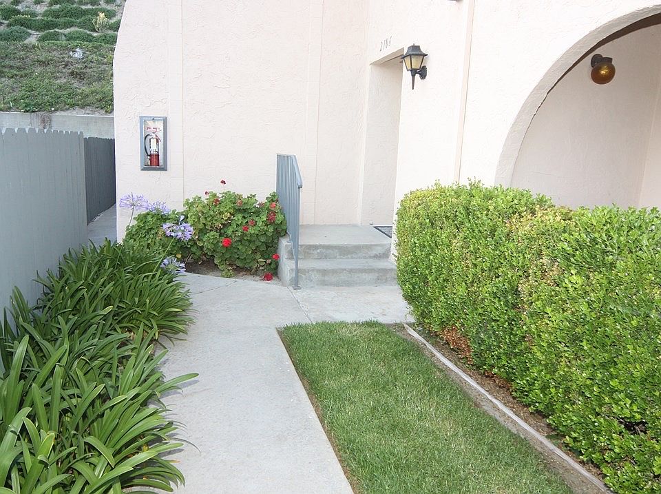 exterior_walk